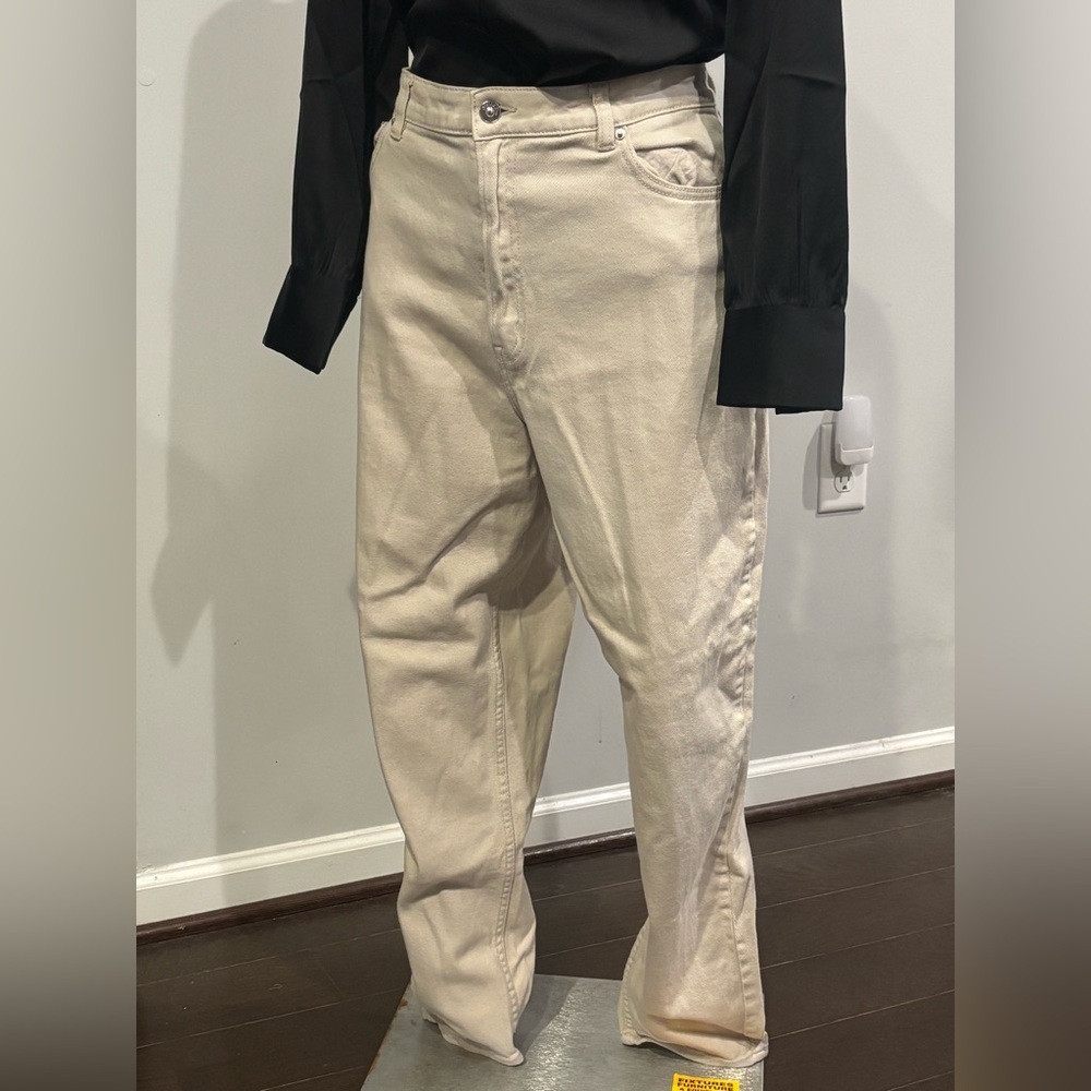 Divided Women's Relaxed Fit Beige Jeans